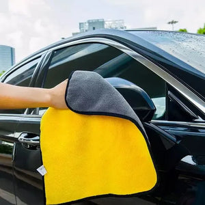 micro-fiber-cloth-cleaaning-for-car-pakistan.webp